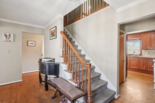 20600 Danbury Ln, Harper Woods, MI, 48225-1154 | Card Image