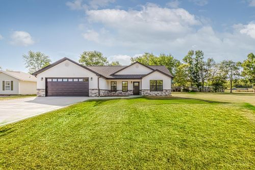 19 Lakengren Dr, Eaton, OH, 45320-2608 | Card Image