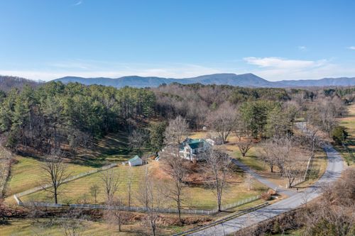 649 Shawnee Trl, Troutville, VA, 24175-6905 | Card Image