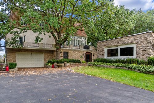 7830 N Pillow Hill Rd, Spring Grove, IL, 60081-8474 | Card Image