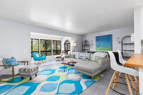 unit-303-2510 Clairemont Dr, San Diego, CA, 92117-6606 | Card Image