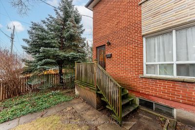 274 Gledhill Ave, House other with 3 bedrooms, 3 bathrooms and 3 parking in East York ON | Image 2