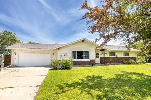 905 Forrest Street, Black River Falls, WI, 54615 | Card Image
