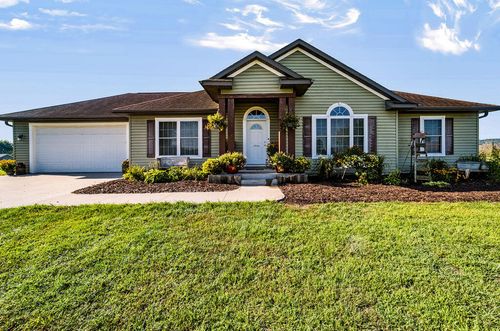 7785 Jackpine Ave, Sparta, WI, 54656-3833 | Card Image