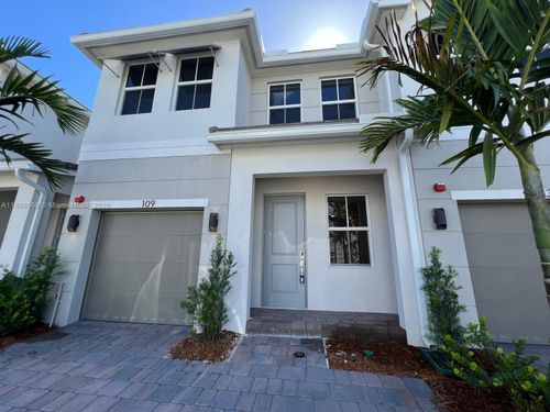 109 Sw 170th Ave, Pembroke Pines, FL, 33027-4966 | Card Image
