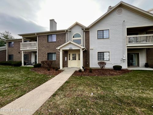 208-3805 Yardley Ct, Louisville, KY, 40299-7358 | Card Image