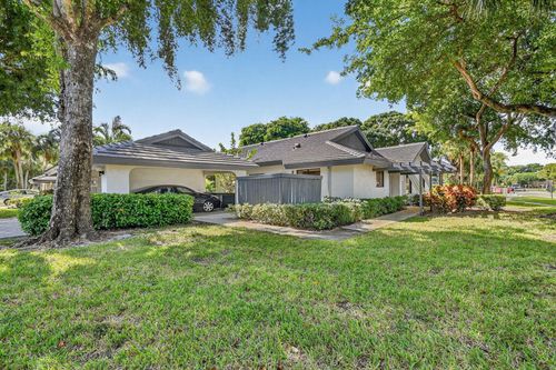 10101 Ashwood Pl, Boynton Beach, FL, 33437-1357 | Card Image