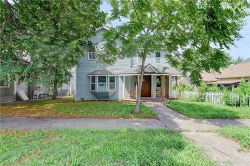520 Spruce St, Leavenworth, KS, 66048-2636 | Card Image