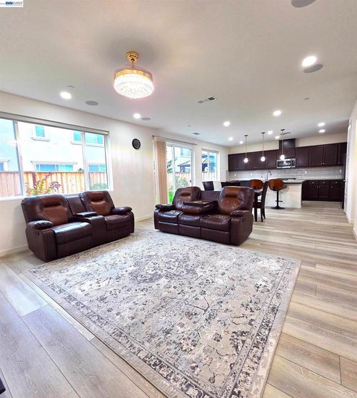 5390 Shenandoah Valley Ln, Antioch, CA, 94531-6245 | Card Image