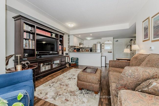 309 - 7 Kay Cres, Condo with 2 bedrooms, 2 bathrooms and 1 parking in Guelph ON | Image 11