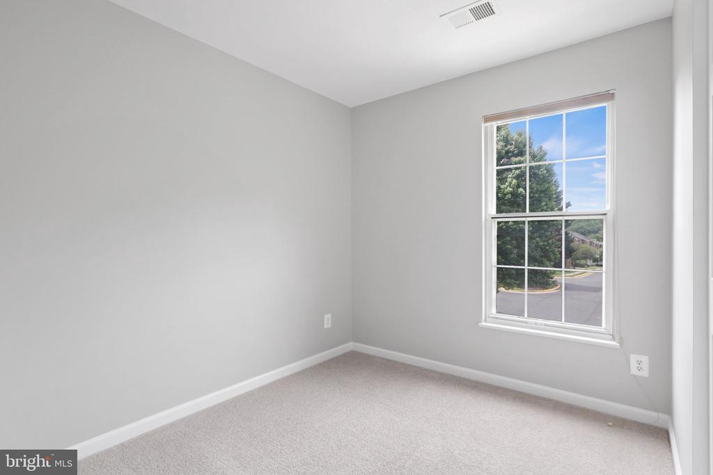 Residential Lease in WOODBRIDGE 4