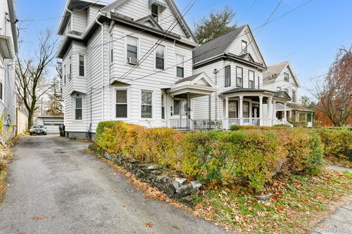 12 Parker Ave, Poughkeepsie, NY, 12601-1983 | Card Image