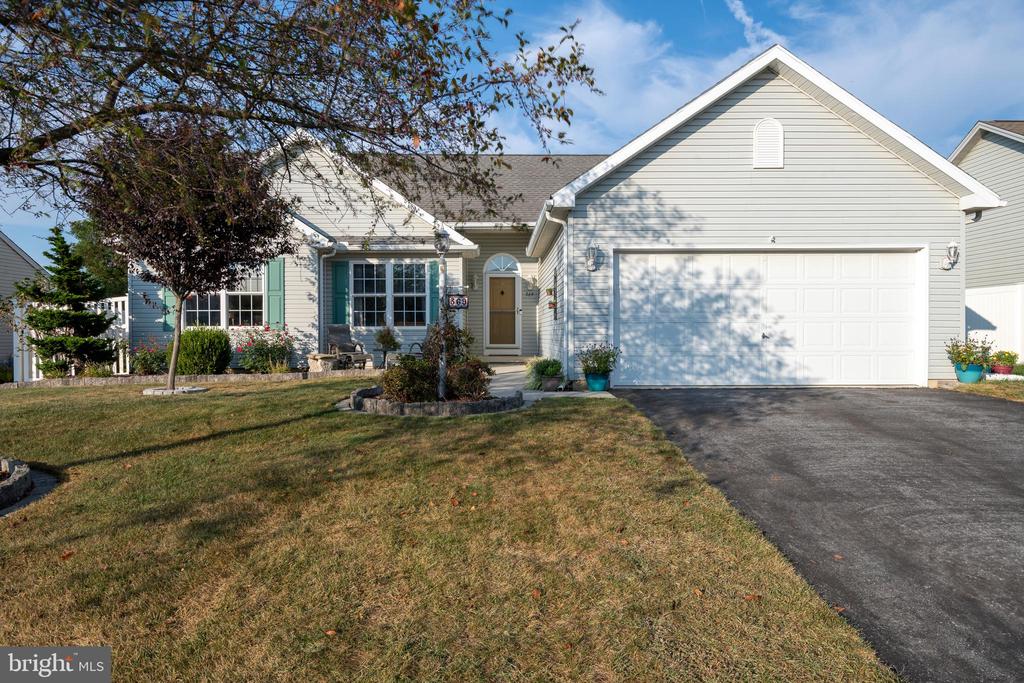 Fencepost Ln, Palmyra, PA 17078