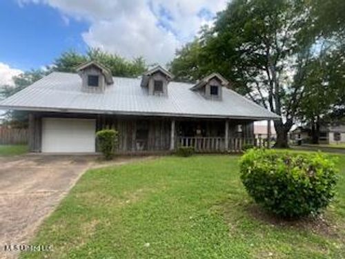 702 Page Ave, Clarksdale, MS, 38614-6543 | Card Image