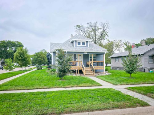 401 E Braasch Ave, Norfolk, NE, 68701-4312 | Card Image