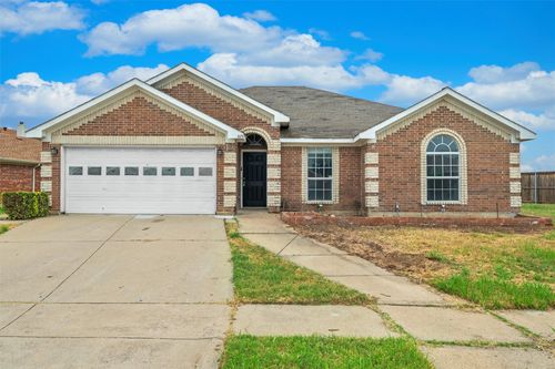 619 White Swan Dr, Arlington, TX, 76002-3339 | Card Image