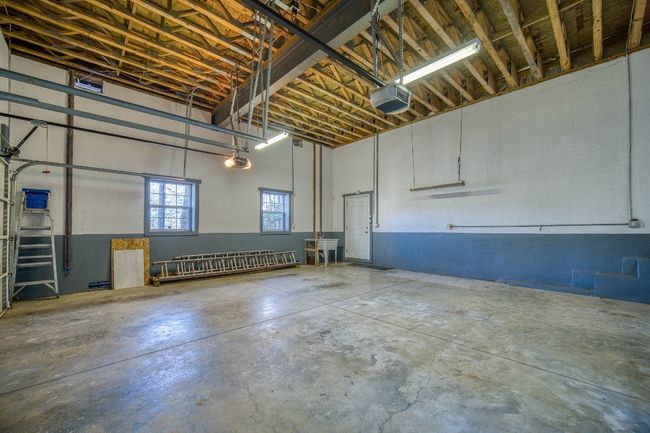 Large two car garage | Image 34