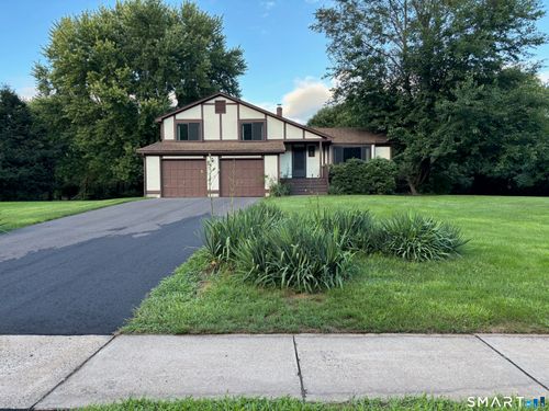 33 Lochview Dr, Windsor, CT, 06095-1553 | Card Image
