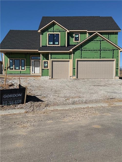 6004 Apache Dr, Shawnee, KS, 66226-2726 | Card Image