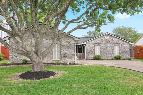 10915 Pecan Dr, La Porte, TX, 77571-4329 | Card Image