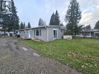 2181 Maple Dr, House other with 3 bedrooms, 1 bathrooms and null parking in Quesnel BC | Image 2