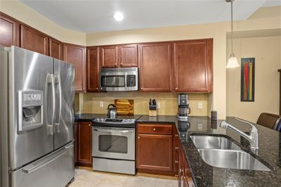 606 - 200 River Vista Drive, Condo with 1 bedrooms, 1 bathrooms and 2 parking in Atlanta GA | Image 3