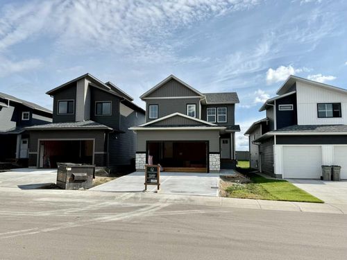 10645 133 Avenue, Grande Prairie, AB, T8X0W5 | Card Image