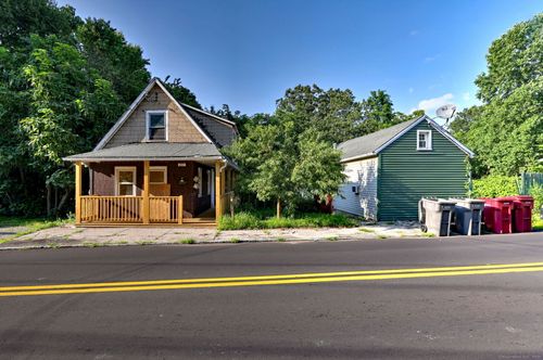 215 Scott St, Naugatuck, CT, 06770-4374 | Card Image