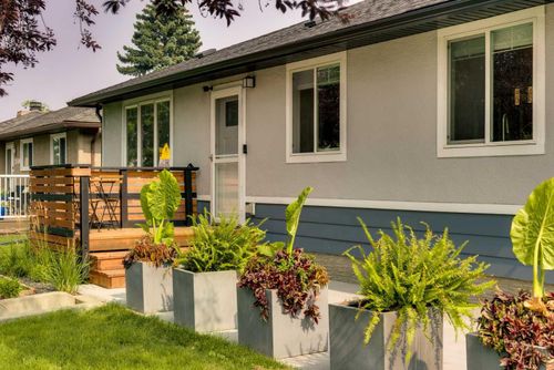 2444 45 St Se, Calgary, AB, T2B1K4 | Card Image