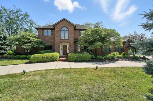 5591 Squirrel Run, Colerain Twp, OH, 45247-3616 | Card Image