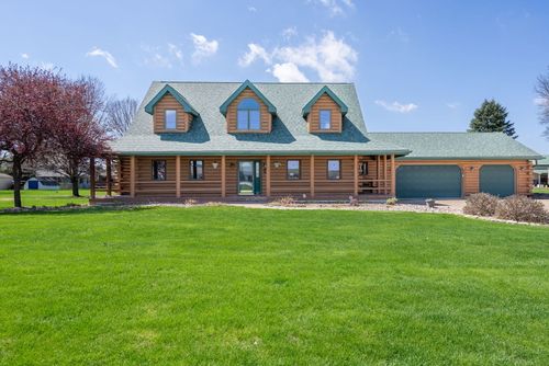 20664 N Brady St, Davenport, IA, 52806-9302 | Card Image