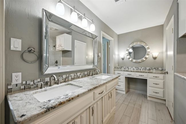 1923 Camden Way, House other with 3 bedrooms, 2 bathrooms and null parking in Carrollton TX | Image 25