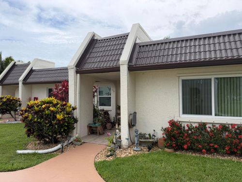 212 Lake Susan Ln, West Palm Beach, FL, 33411-9210 | Card Image