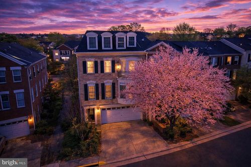 42-7749 Legere Ct, MCLEAN, VA, 22102-4789 | Card Image