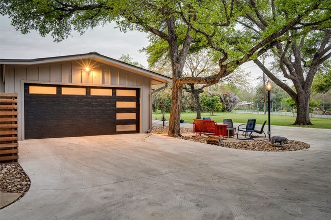 11 Sunset Trl, House other with 3 bedrooms, 3 bathrooms and 12 parking in Sunset Valley TX | Image 6