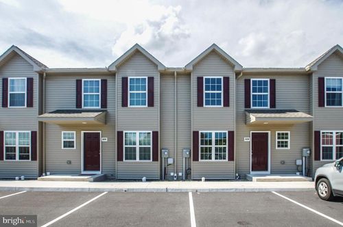 520 Arietta Ct, READING, PA, 19605-2518 | Card Image