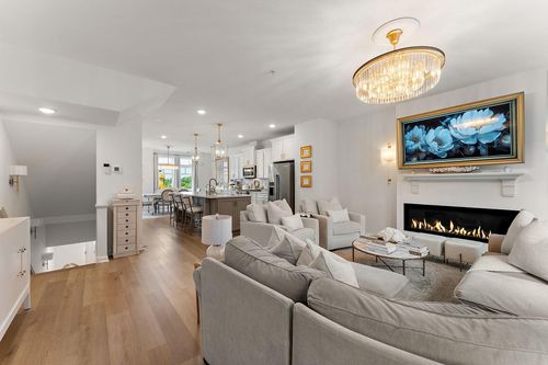 f-870 Mount Curve Ave, Minneapolis, MN, 55403 | Card Image
