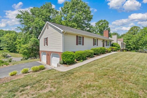 165 Fox Fire, Cloverdale, VA, 24077-3051 | Card Image