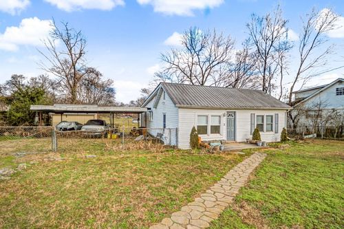 737 Saunders Ct, Nashville, TN, 37216-2696 | Card Image