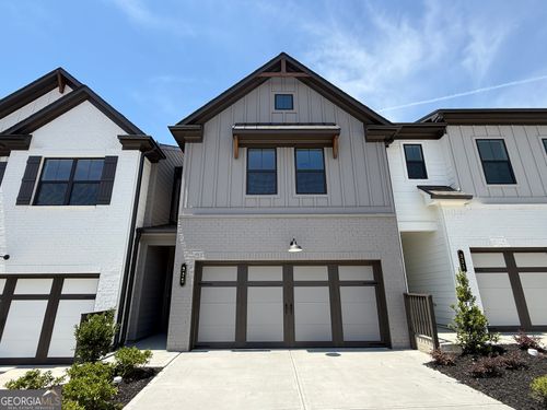 325 Brook Landing Cir, Auburn, GA, 30011-3653 | Card Image