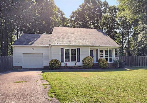 8187 Lord Fairfax Cir, Gloucester, VA, 23061-5254 | Card Image