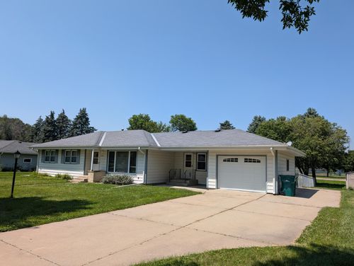 209 Hillcrest Way, Le Sueur, MN, 56058-2119 | Card Image