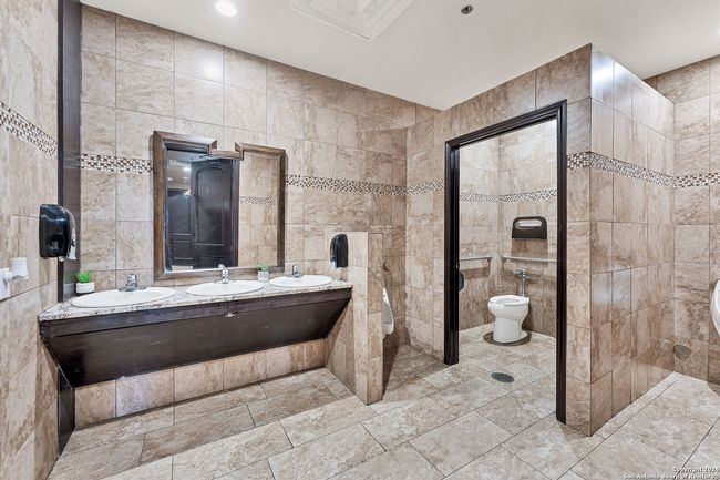 216 Middlebuster Rd, Home with 0 bedrooms, 0 bathrooms and null parking in Gonzales TX | Image 19