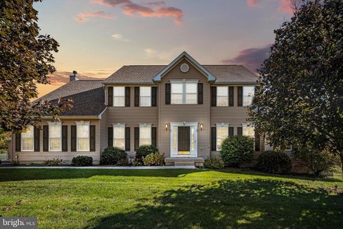 26 Stoneway Ct, CHARLES TOWN, WV, 25414-4437 | Card Image