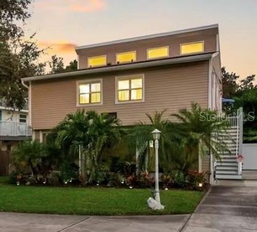 313 Crystal Beach Ave, CRYSTAL BEACH, FL, 34681 | Card Image