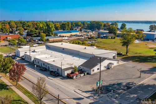 1295 S Parker St, Marine City, MI, 48039-2353 | Card Image