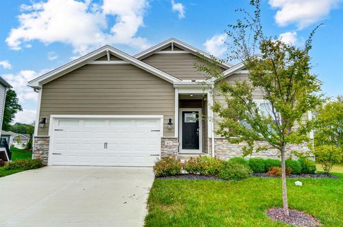 61 Goldfish Ln, Amelia, OH, 45102-3502 | Card Image