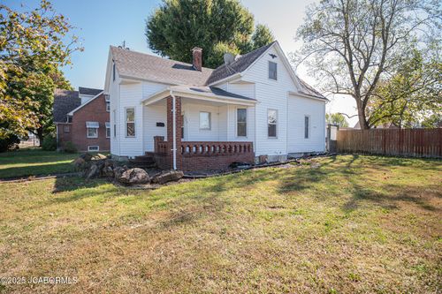 202 E Lincoln Ave, Owensville, MO, 65066-1341 | Card Image