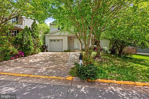 9404 Mirror Pond Dr, FAIRFAX, VA, 22032-1361 | Card Image