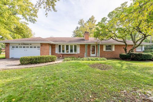 21 Glenbrook Dr, Prospect Heights, IL, 60070-1063 | Card Image